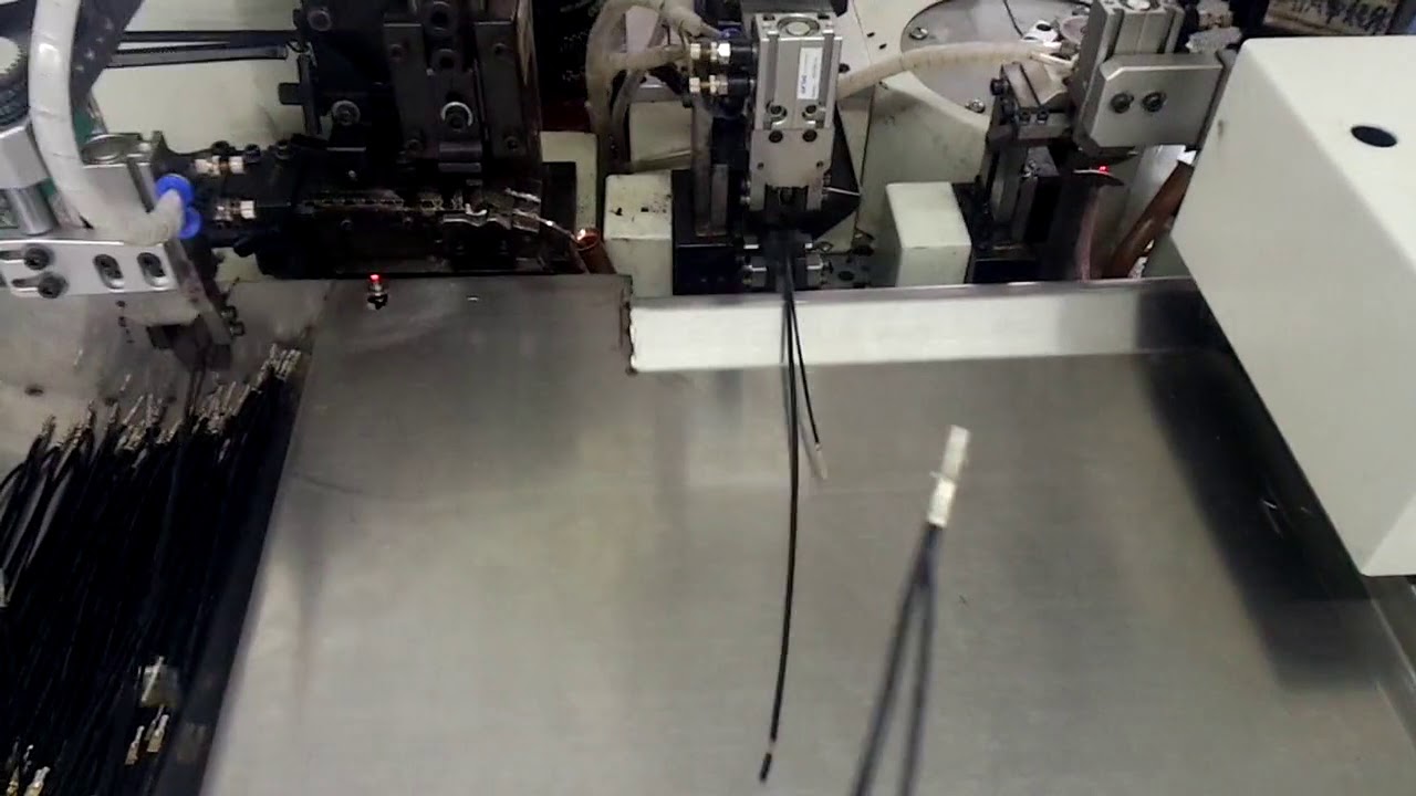 Automatic three sided two wires crimping machine WPM 038F