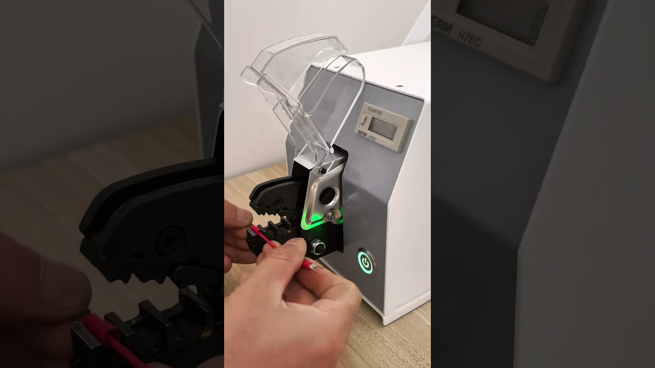 20EC elektromos krimpelőgép – 1-25 előszigetelt csatlakozók gyors krimpelése (1-6 tonna, 0.25-16 mm²)